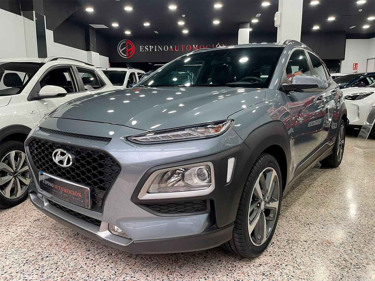 Frontal izquierdo de HYUNDAI Kona KONA TGDI 1.0 4X2 STYLE SKY