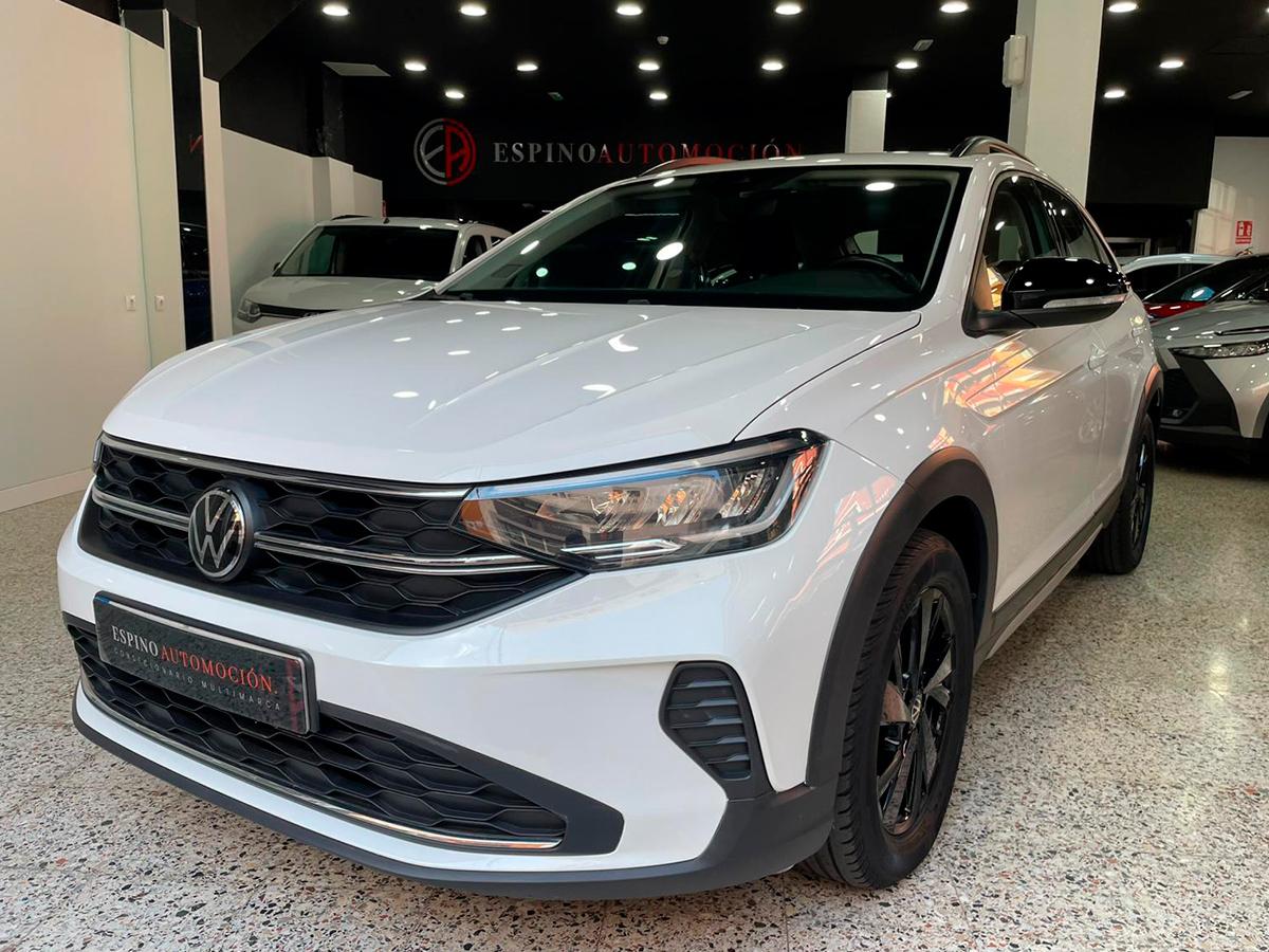 Volkswagen SUV blanco de ocasión en exposición en Espino Automoción Canarias